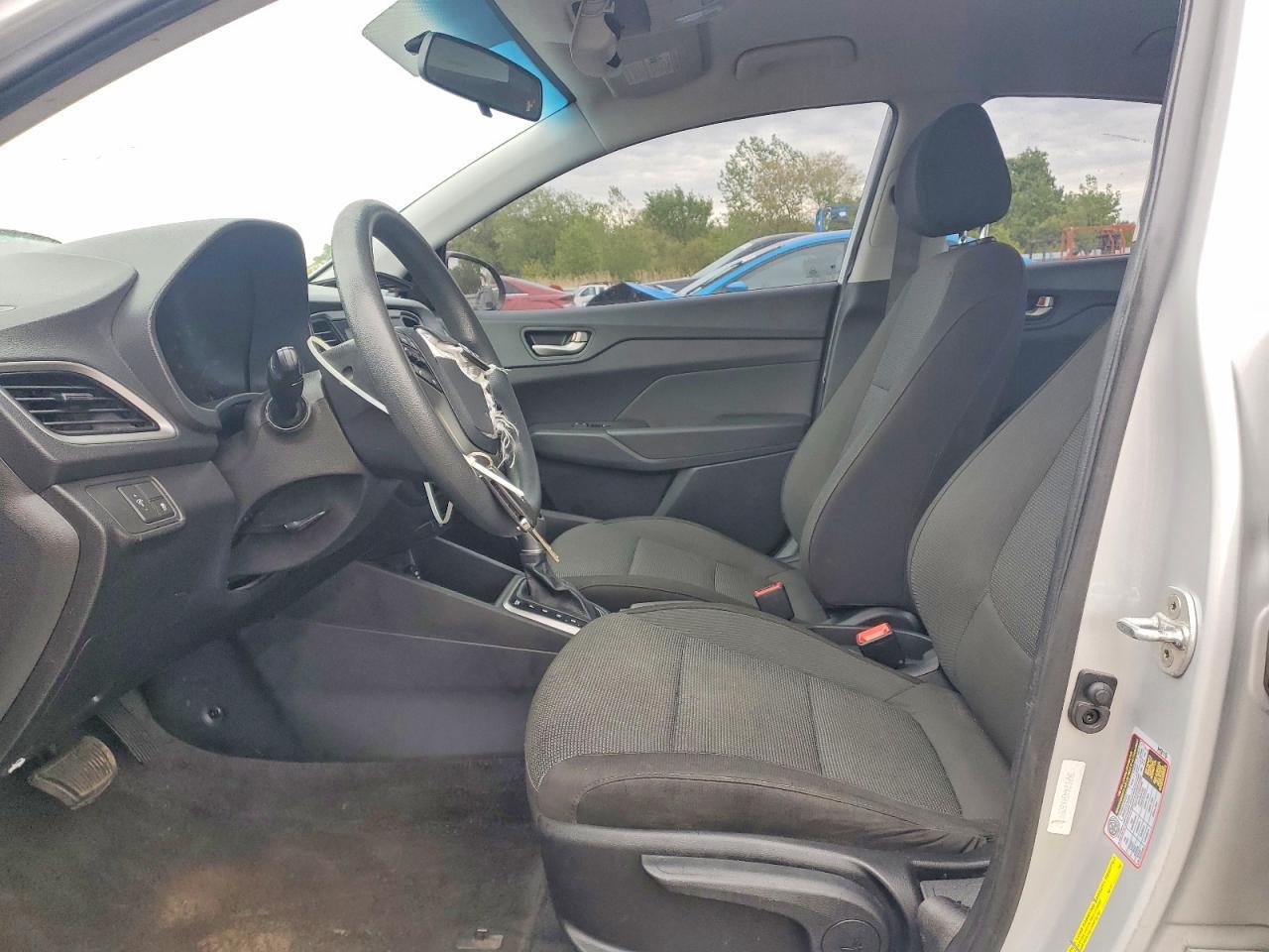 2019 Hyundai Accent Se - Фото 7