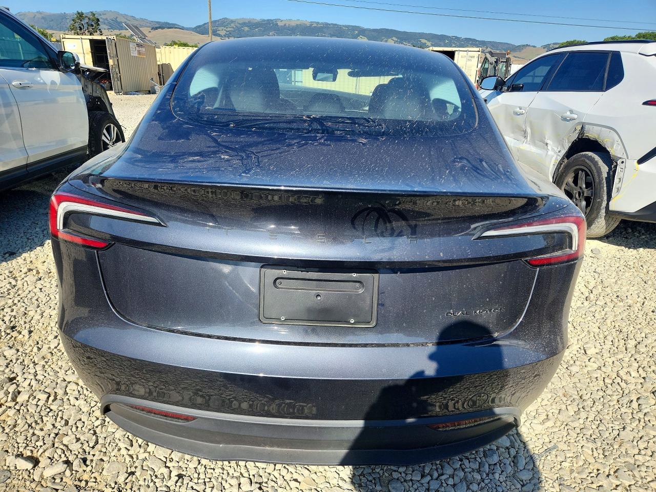 2026 Tesla Model 3 - Фото 6