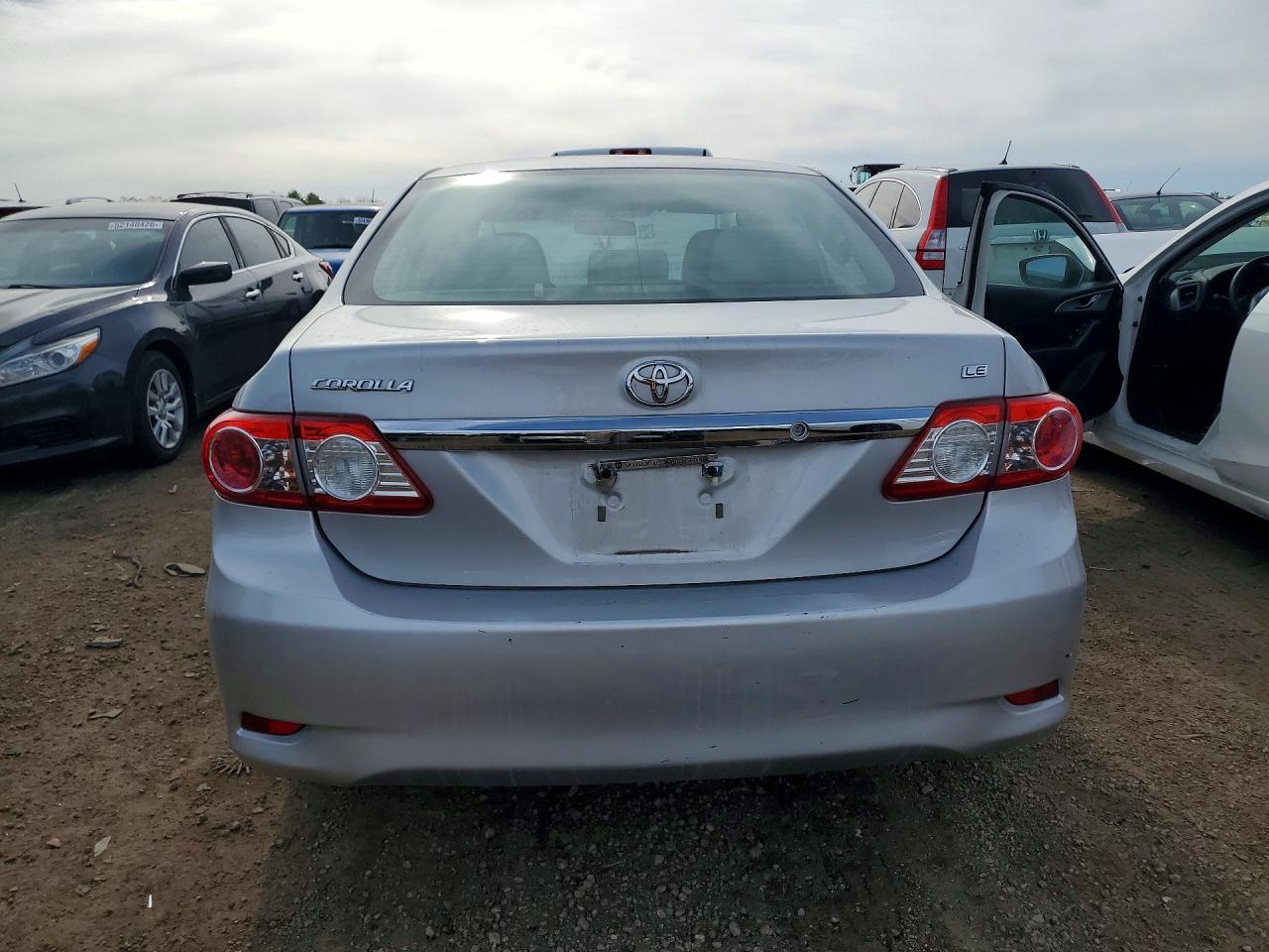 2013 Toyota Corolla Le - Фото 6