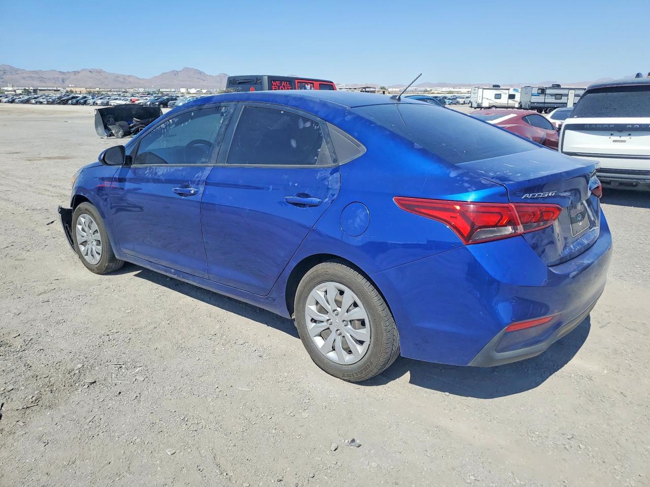 2021 Hyundai Accent Se - Фото 2
