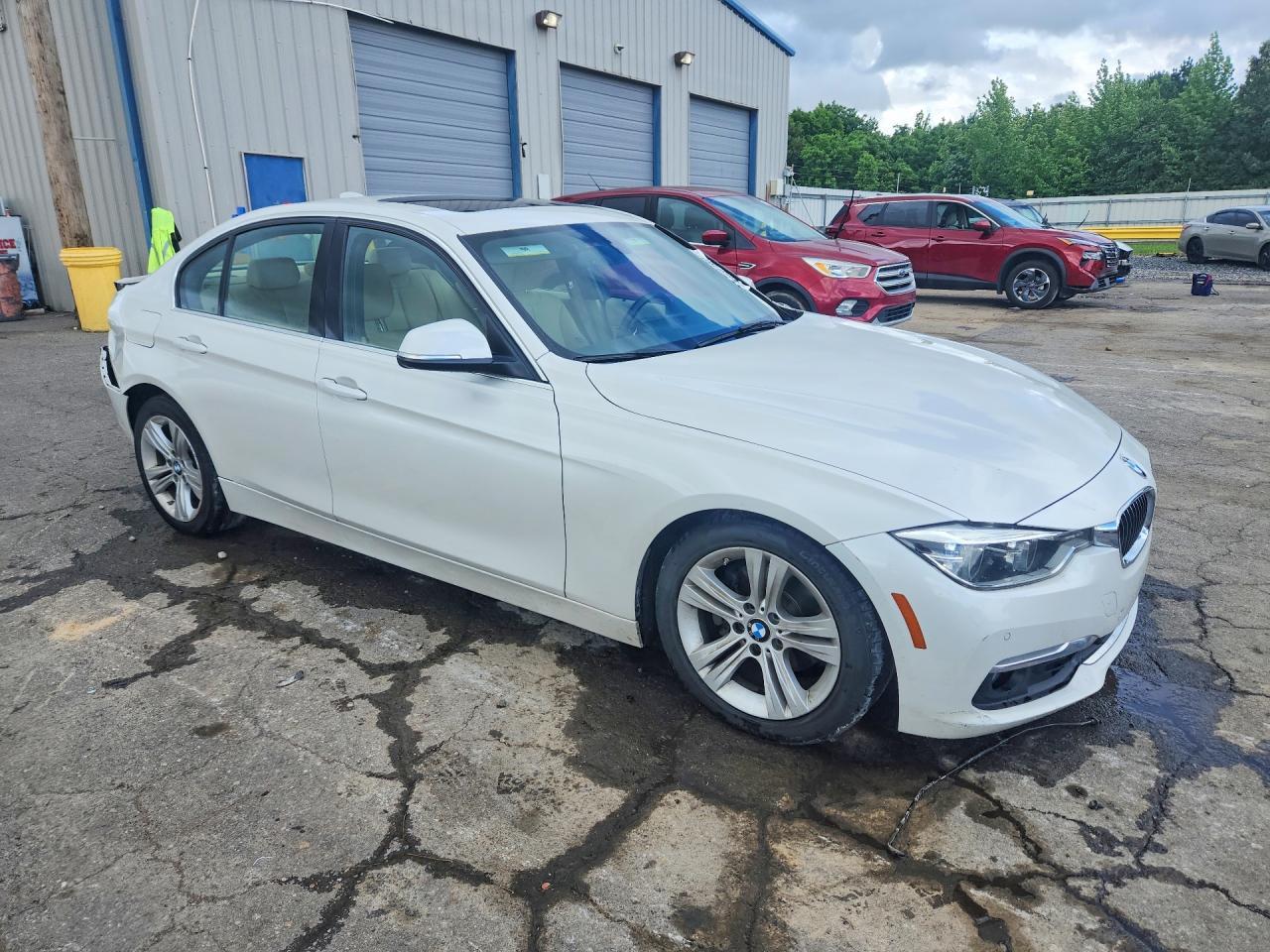 2016 BMW 328 I Sulev - Image 4