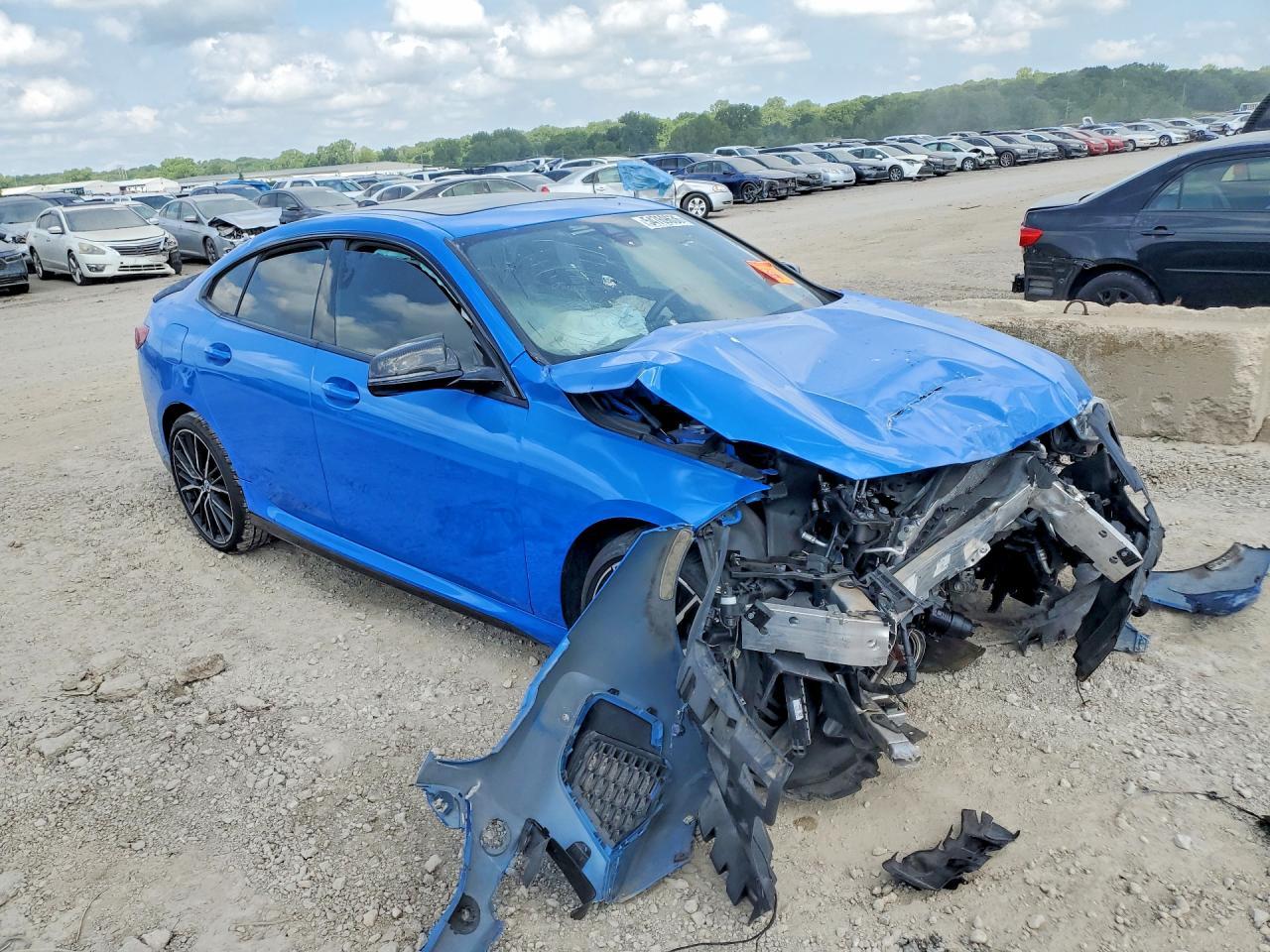 2022 BMW M235Xi - Фото 4