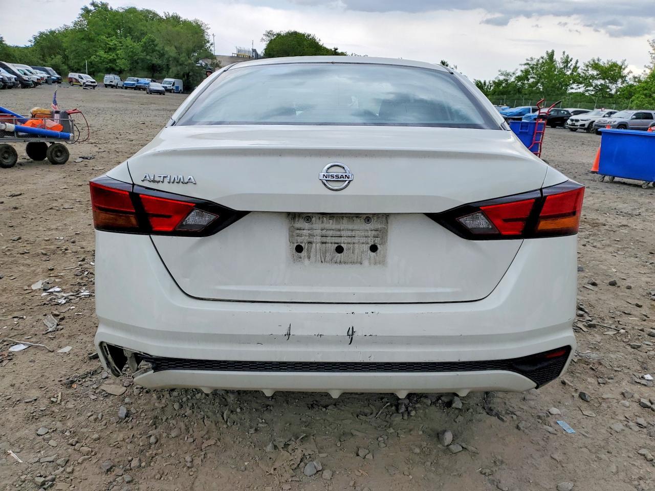 2021 Nissan Altima S - Image 6