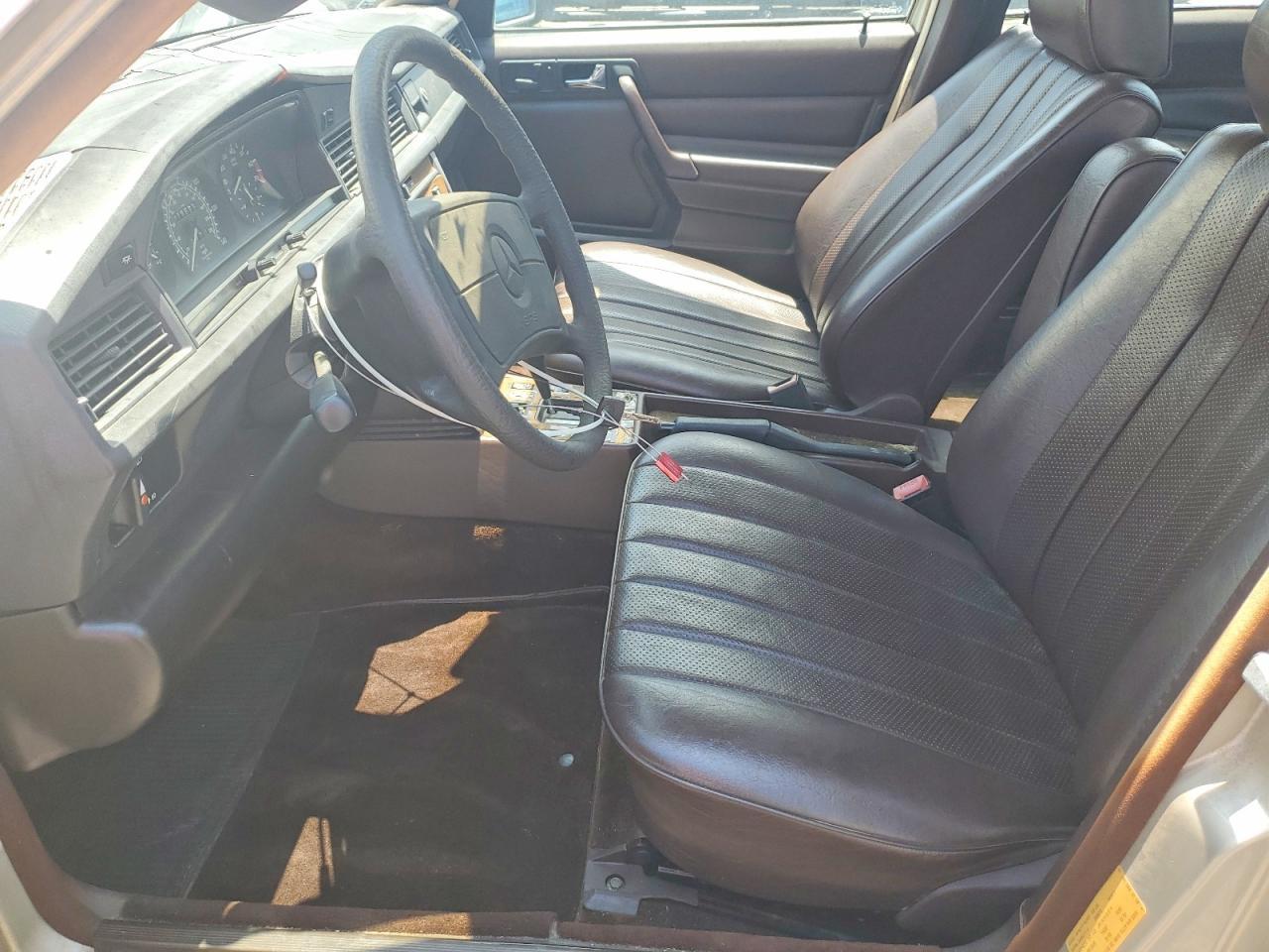 1988 Mercedes Benz 190 E 2.3 - Image 7