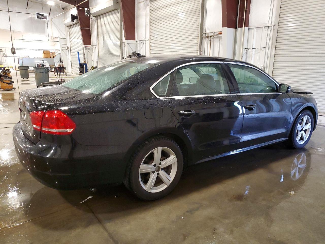 2013 Volkswagen Passat Se - Фото 3