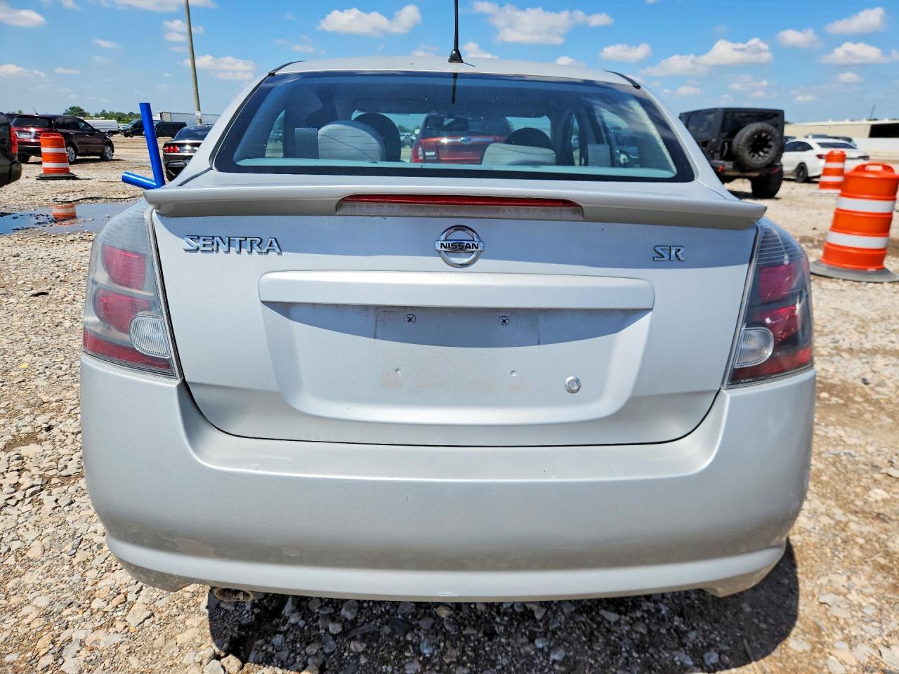 2011 Nissan Sentra 2.0 - Фото 6