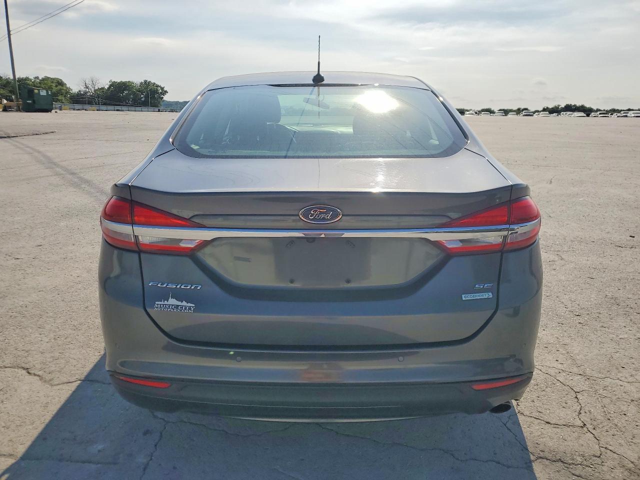2017 Ford Fusion - Фото 6