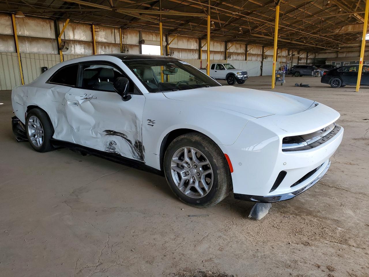 2025 Dodge Charger Daytona R - Image 4