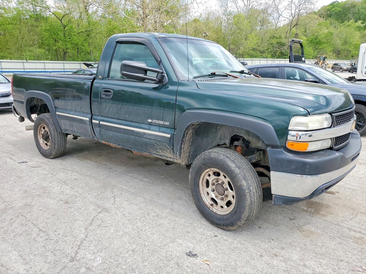 2001 Chevrolet Silverado K2500 Heavy Duty - Image 4