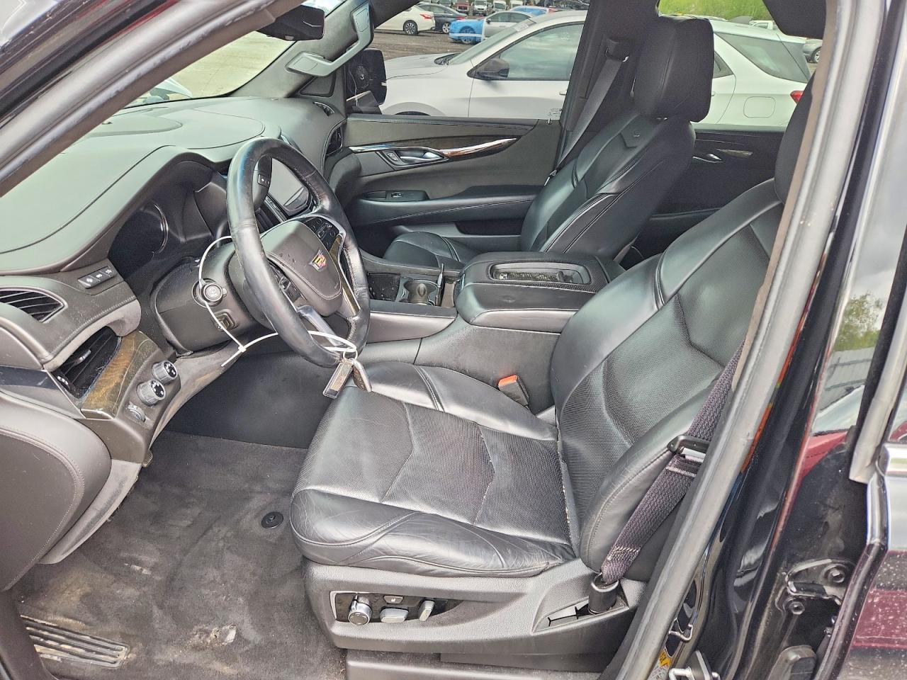 2017 Cadillac Escalade Platinum - Image 7