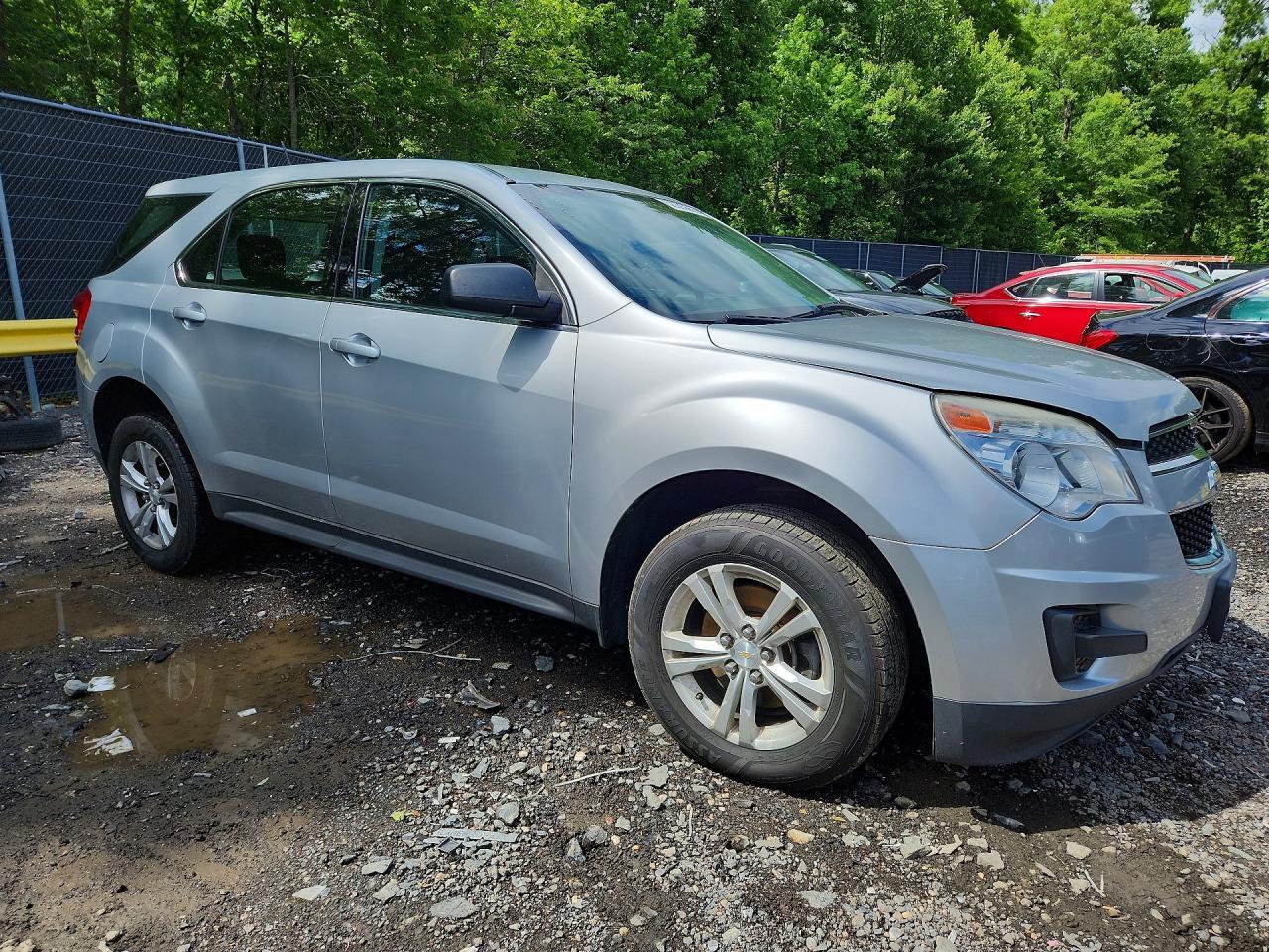 2013 Chevrolet Equinox Ls - Image 4