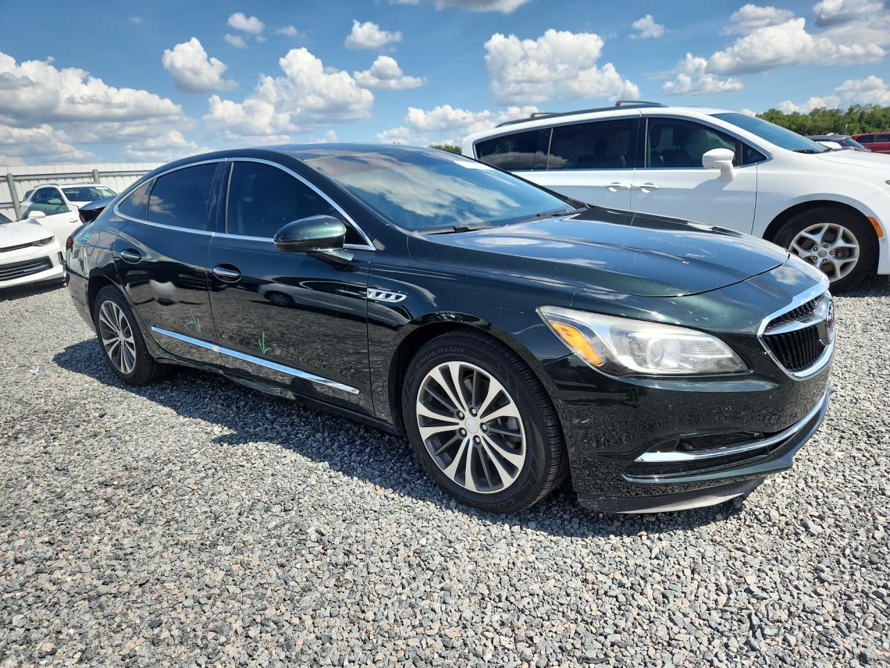 2017 Buick Lacrosse Essence - Image 4