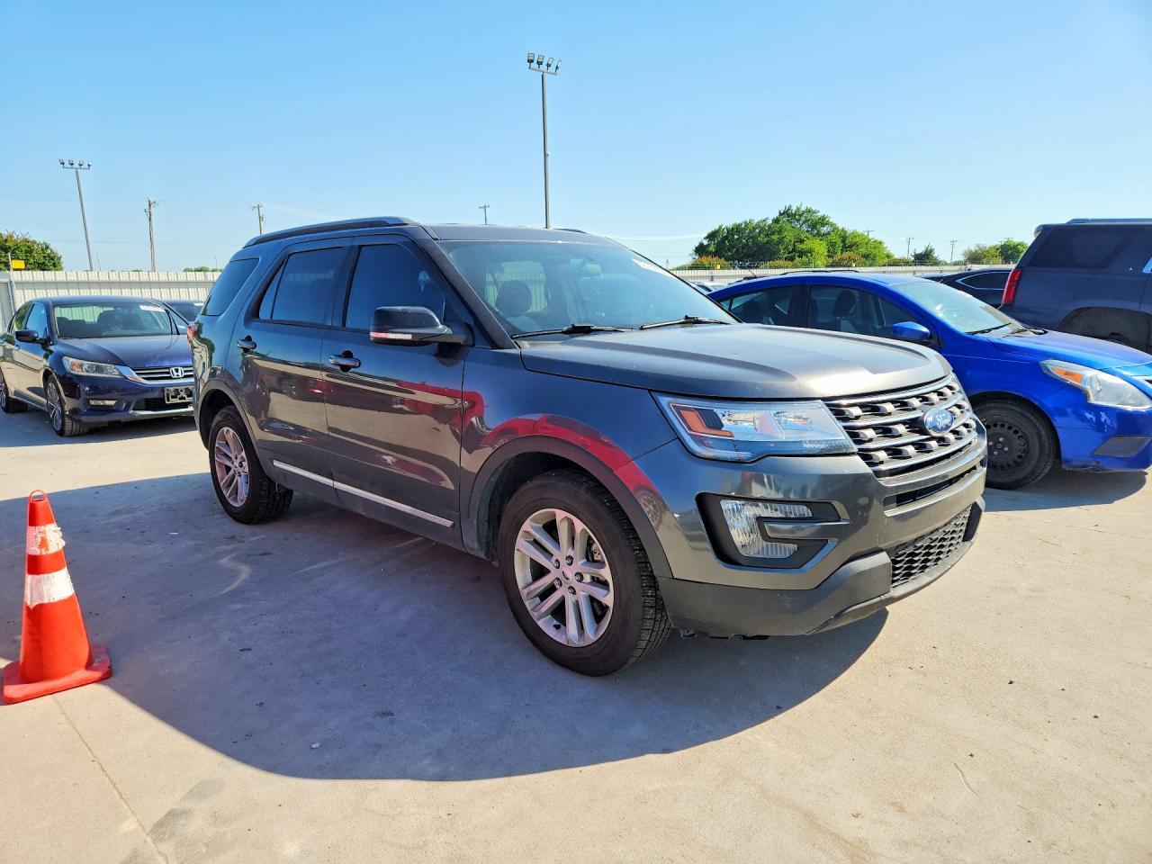 2017 Ford Explorer Xlt - Фото 4