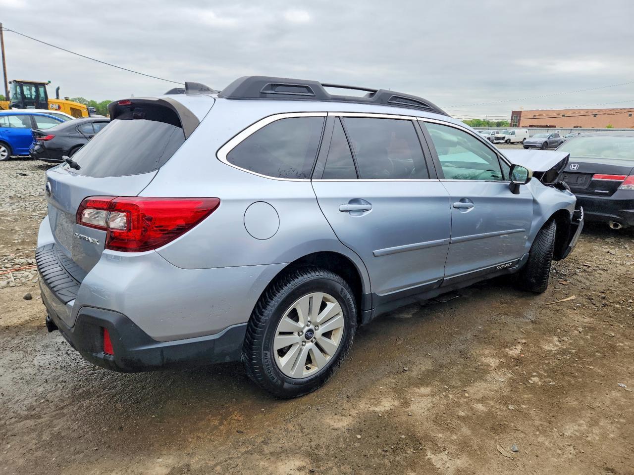 2018 Subaru Outback 2.5I Premium - Фото 3