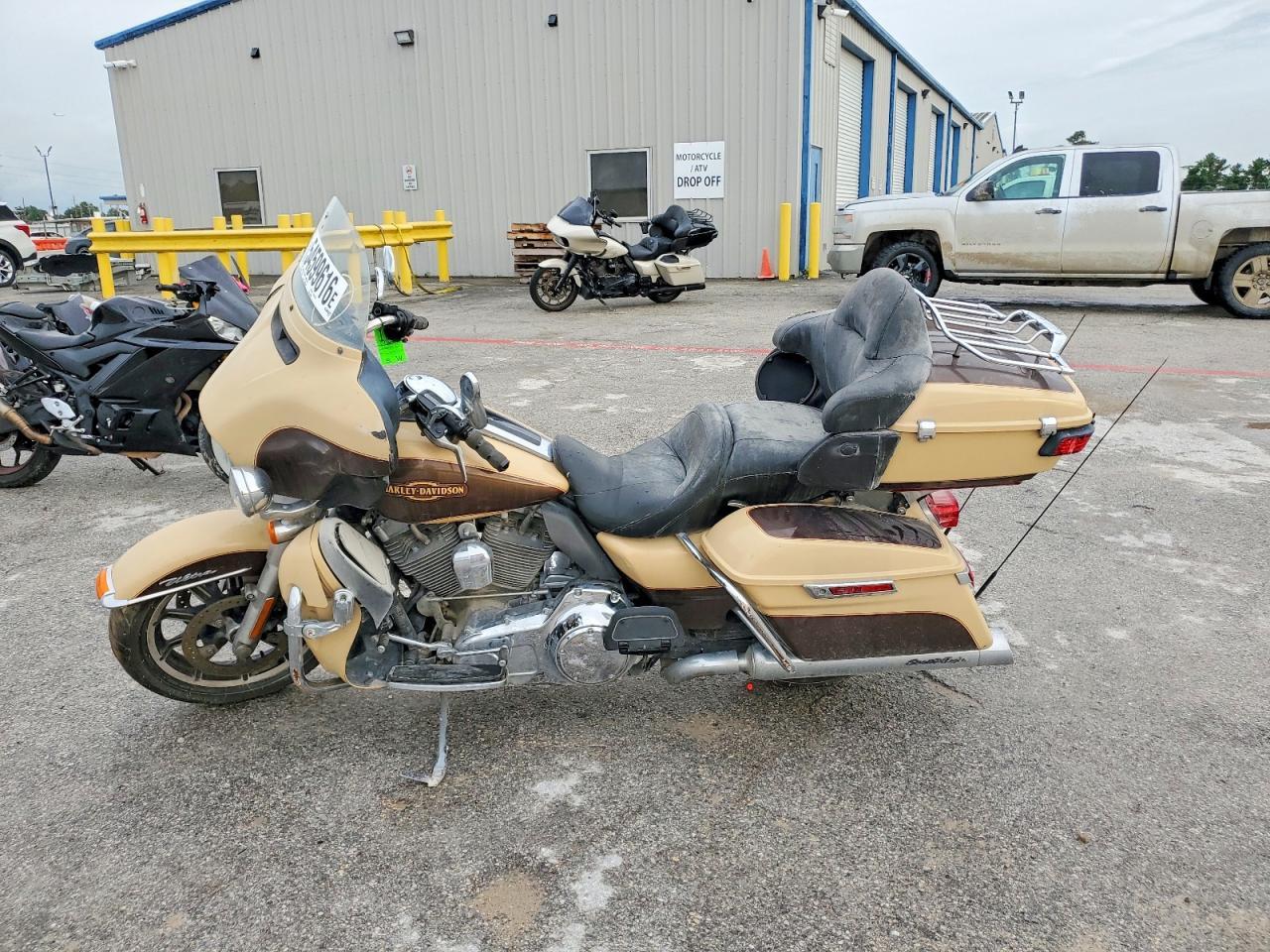 2014 Harley-Davidson Flhtcu Ultra Classic Electra Glide - Image 3