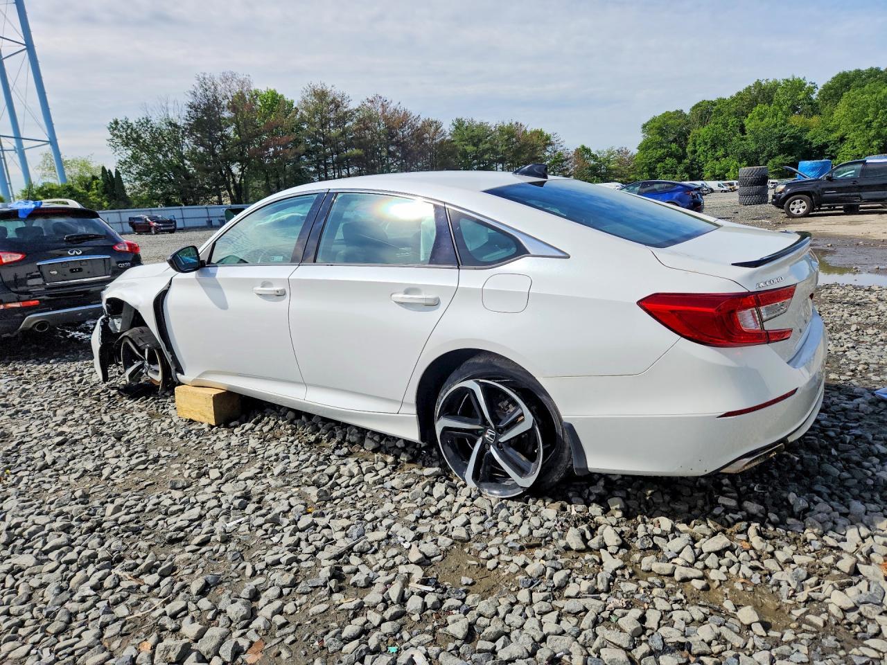 2022 Honda Accord Sport - Image 2