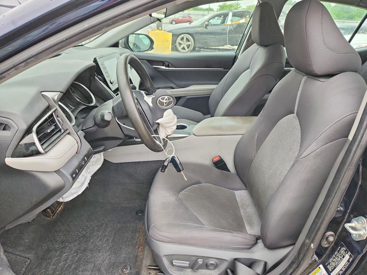 2021 Toyota Camry Le - Фото 7