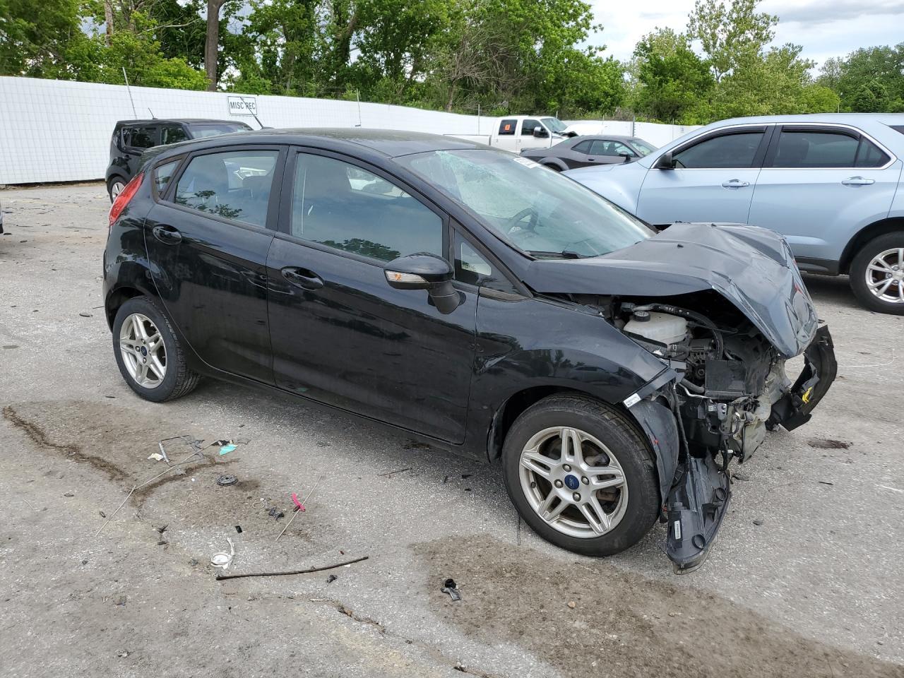 2019 Ford Fiesta Se - Фото 4