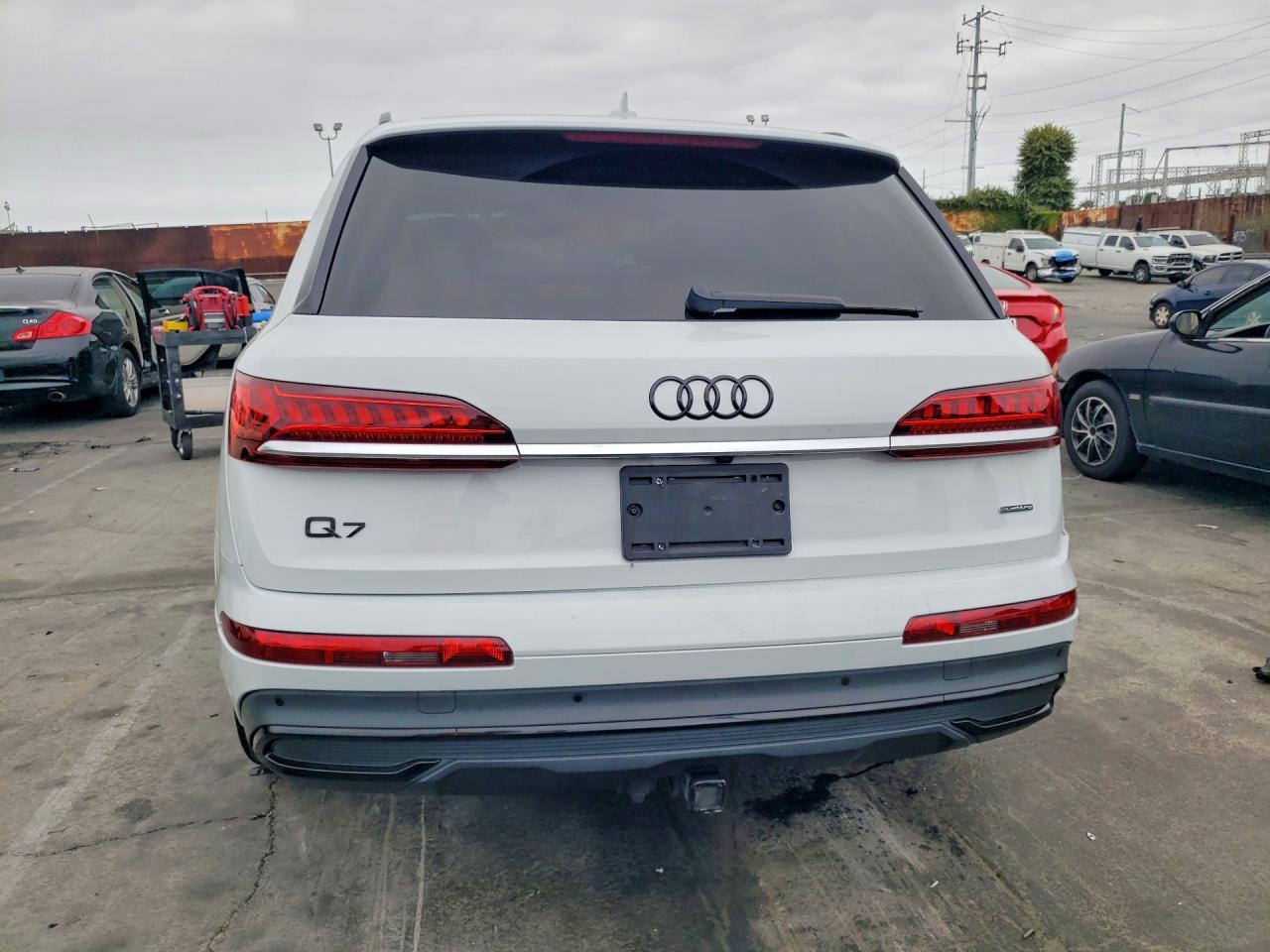 2021 Audi Q7 Premium Plus - Фото 6