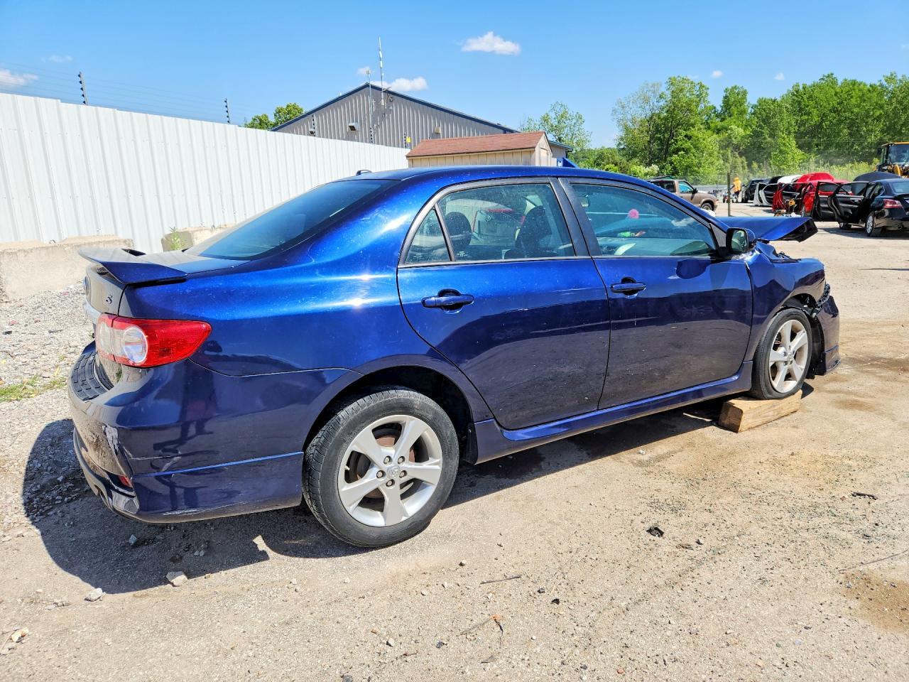 2011 Toyota Corolla S - Фото 3