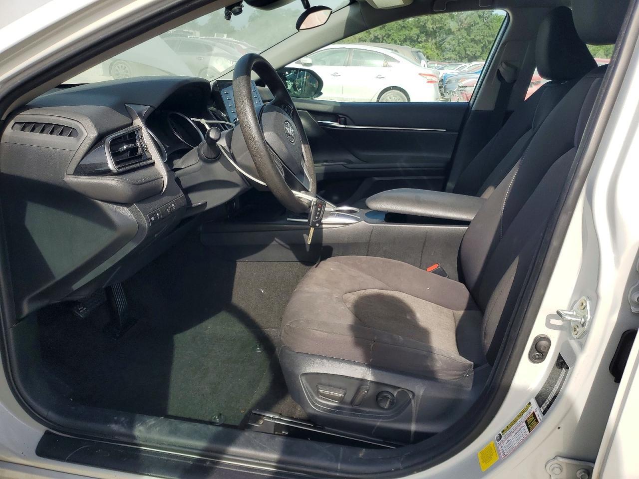 2024 Toyota Camry Le - Фото 7