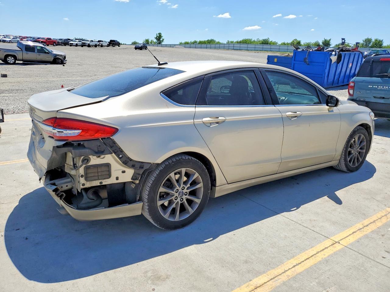 2017 Ford Fusion Se - Фото 3