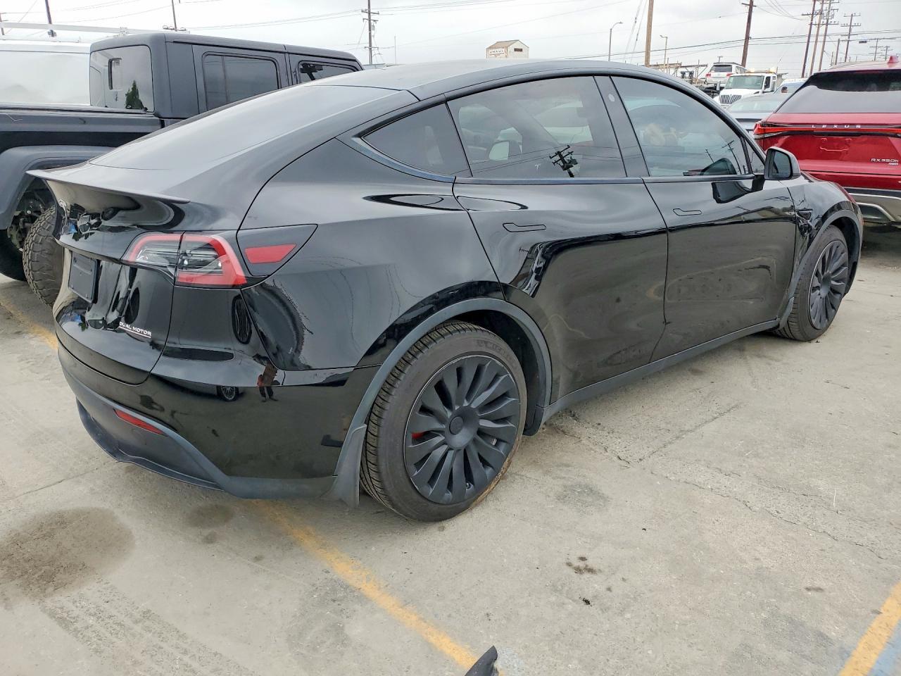2022 Tesla Model Y - Image 3