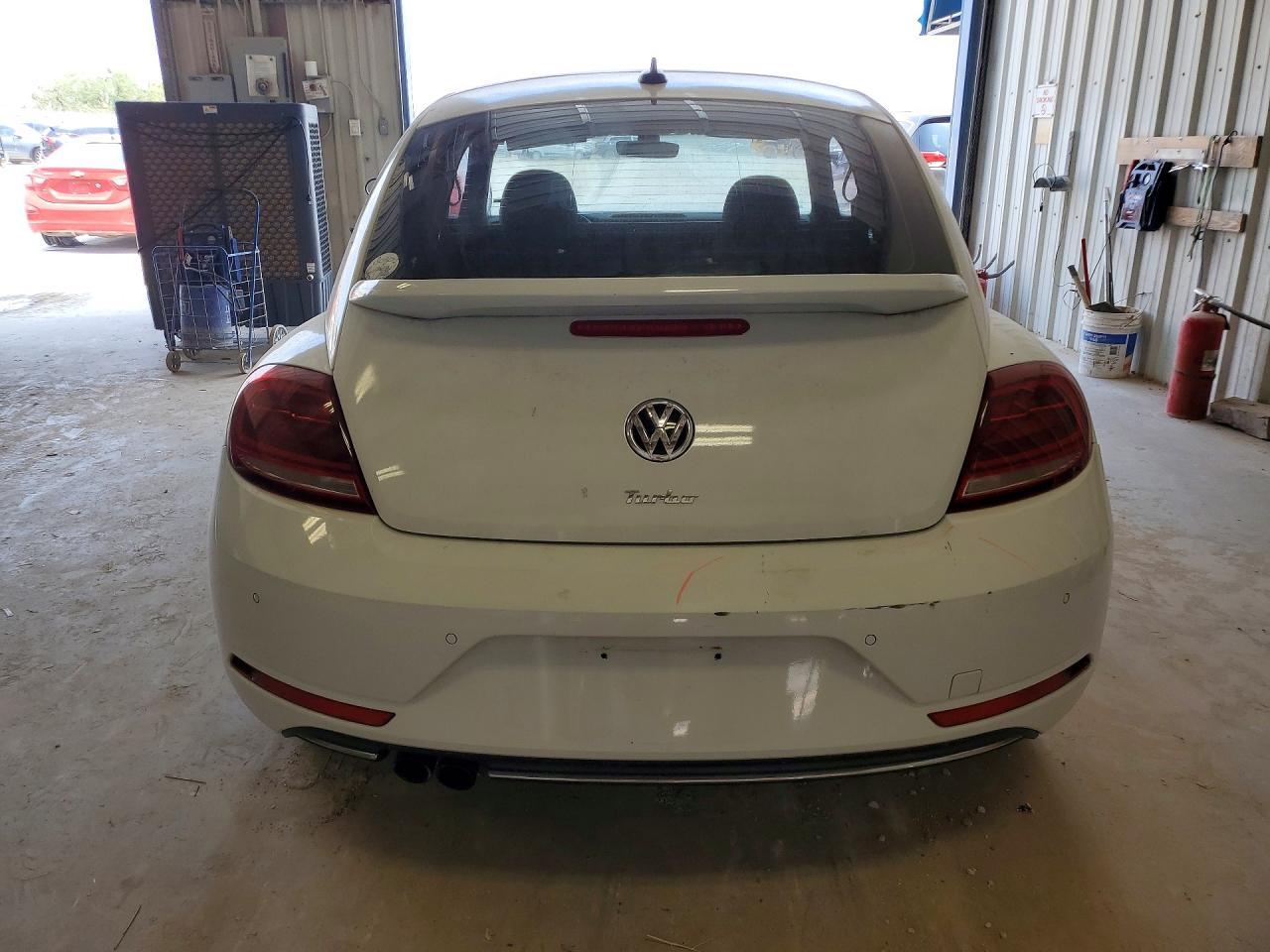 2019 Volkswagen Beetle Se - Фото 6