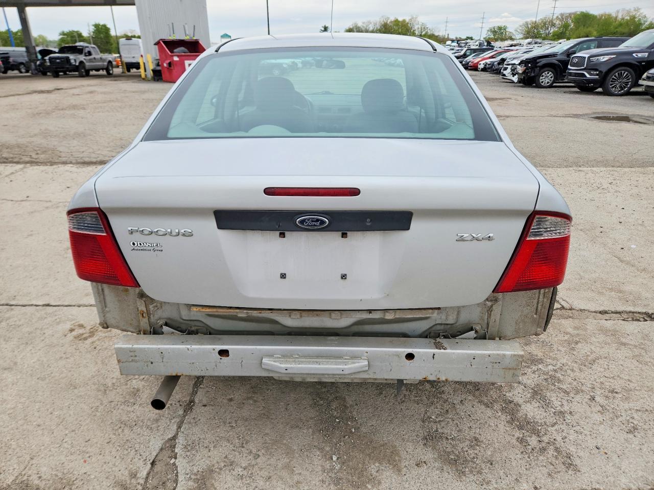 2005 Ford Focus Zx4 - Image 6