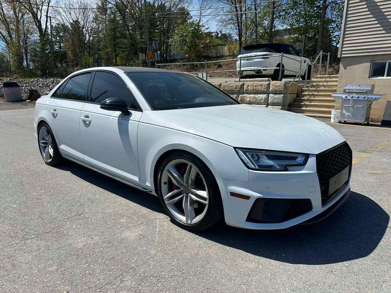 2019 Audi S4 Premium Plus - Image 4