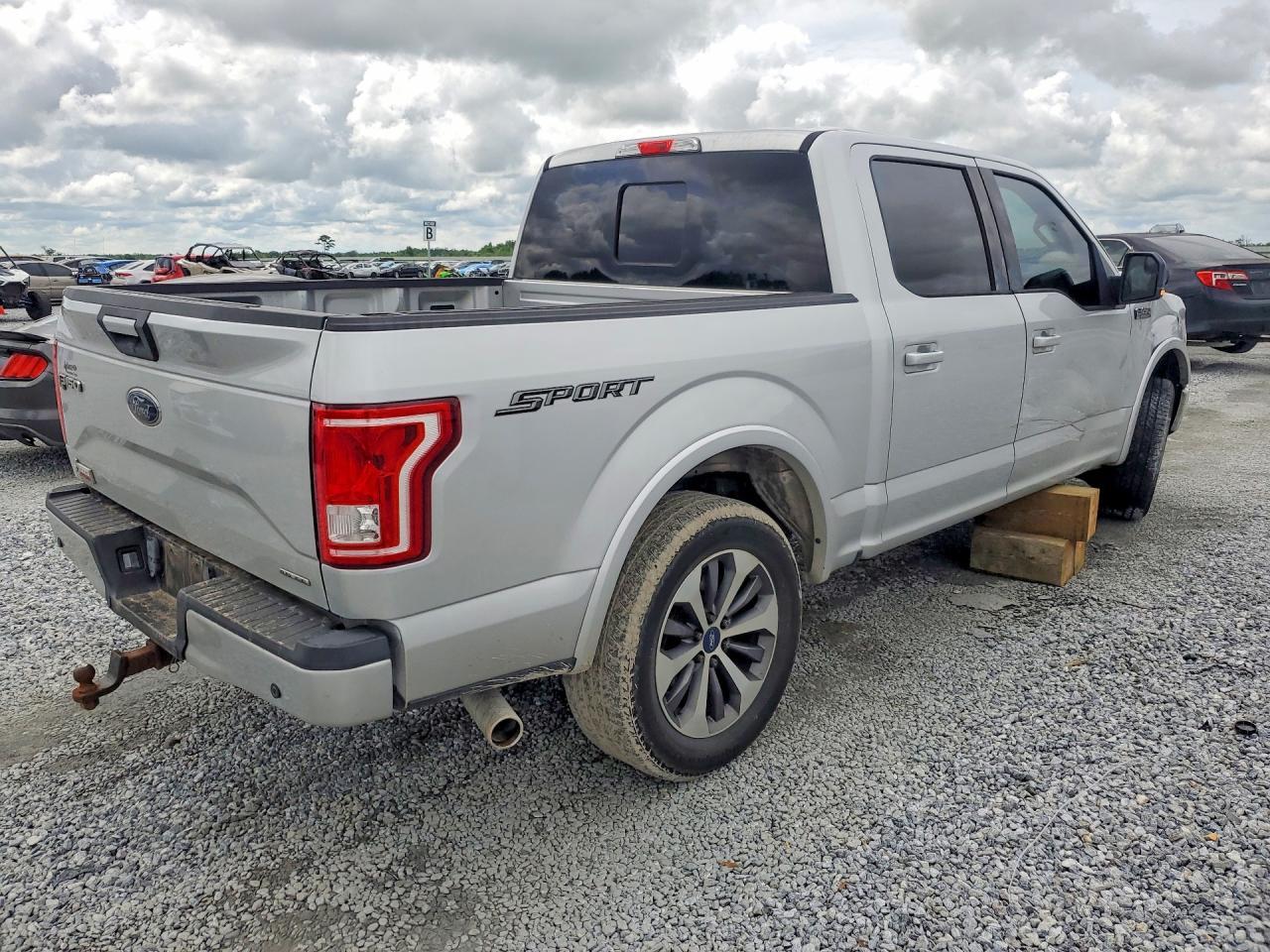 2016 Ford F150 Supercrew - Image 3