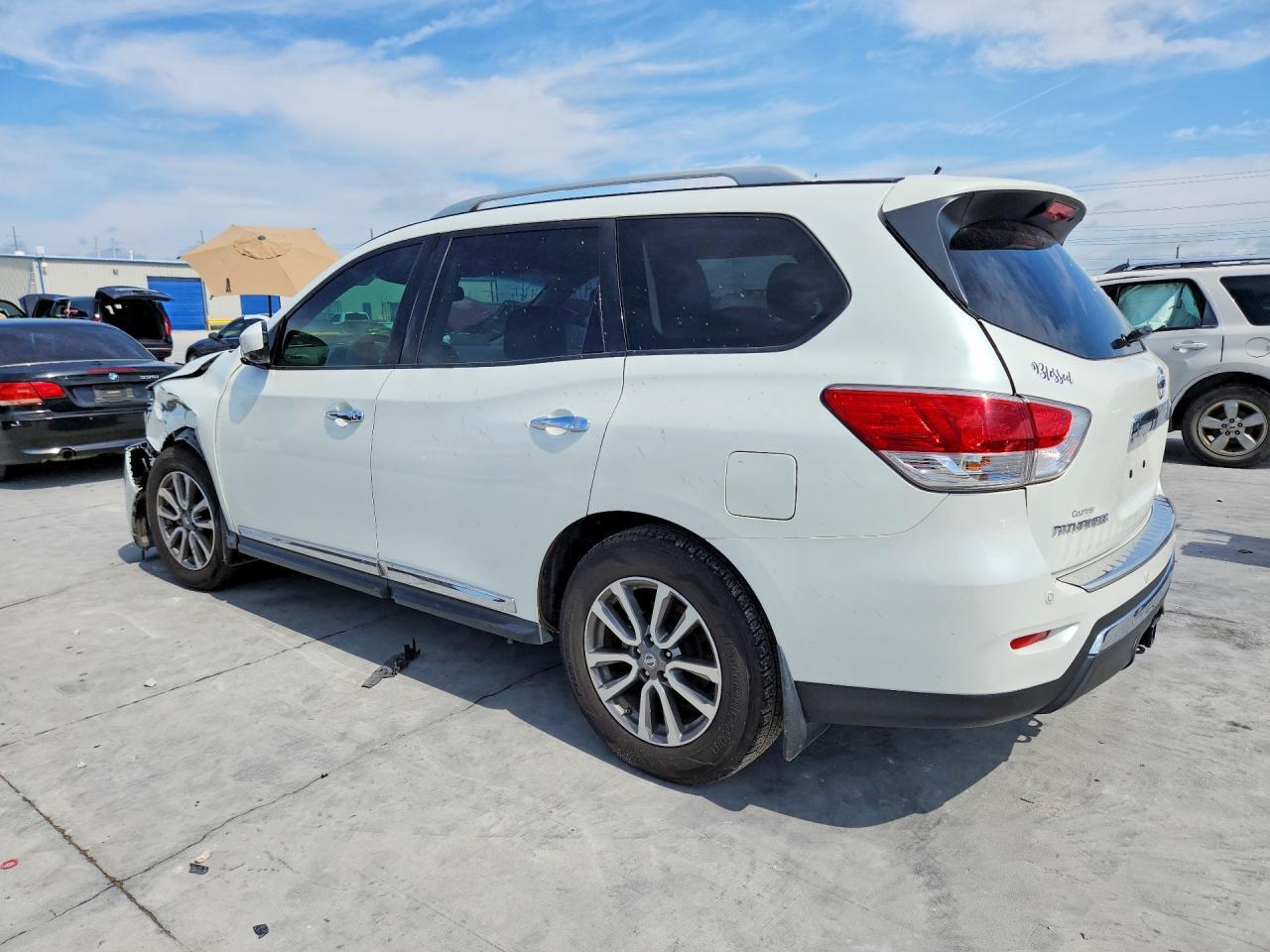 2015 Nissan Pathfinder Sl - Фото 2