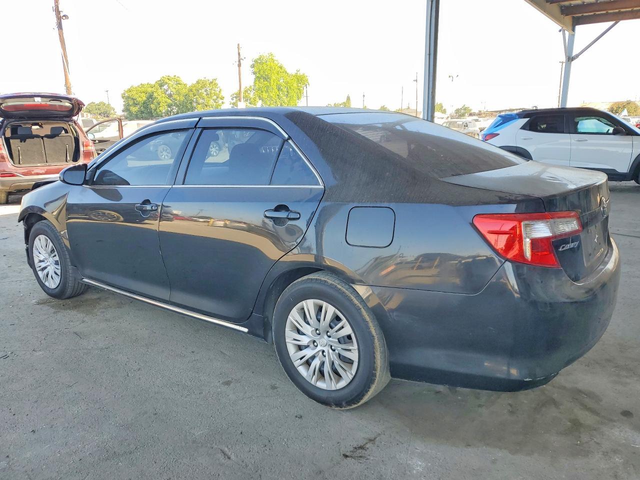 2014 Toyota Camry Le - Image 2