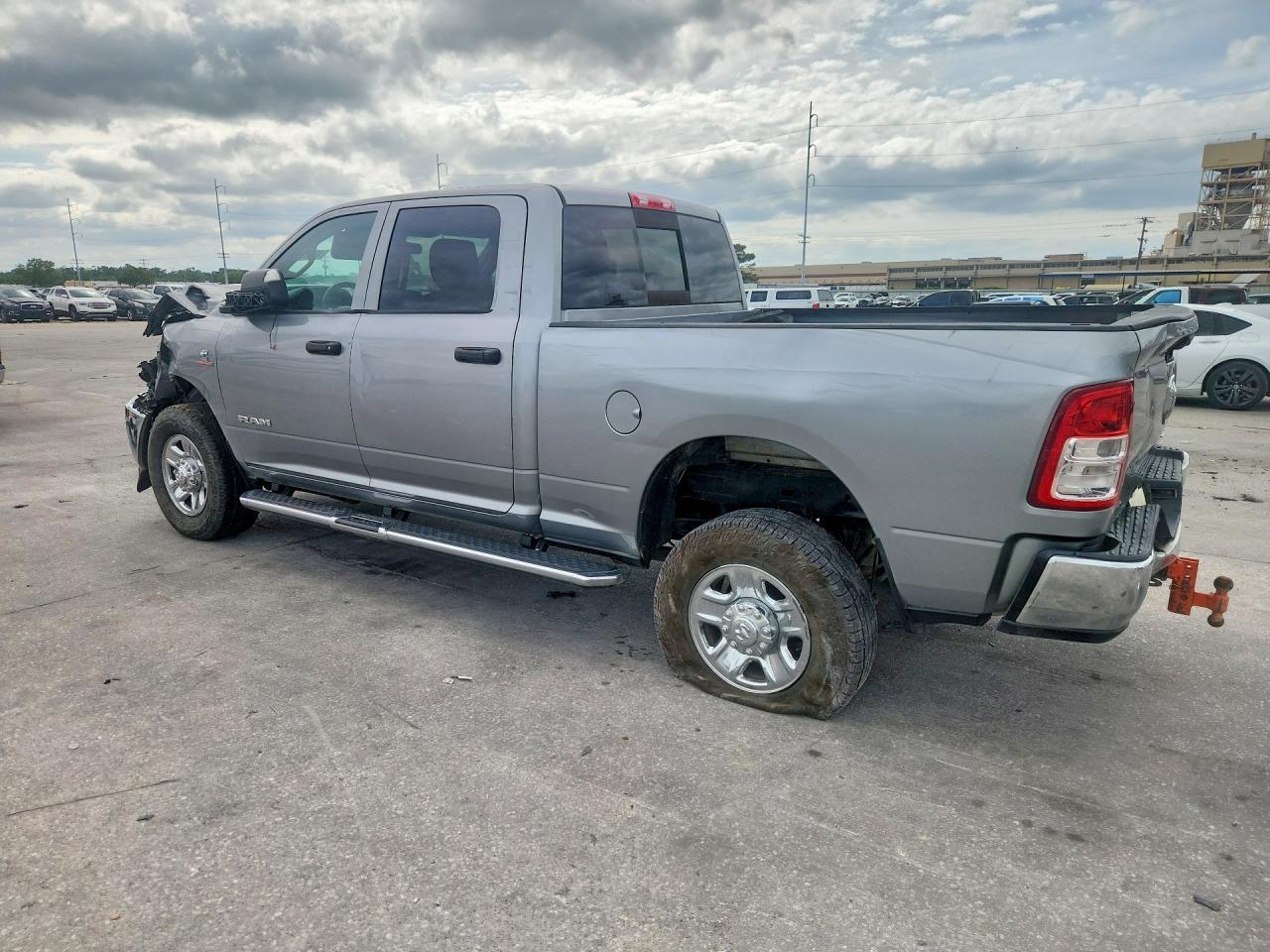 2020 Ram 2500 Tradesman - Фото 2