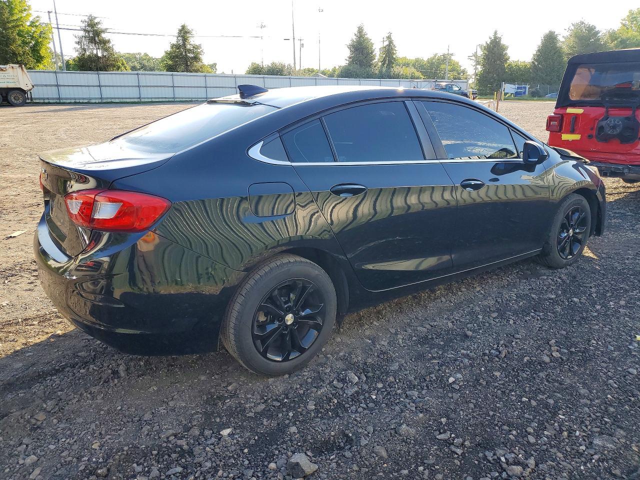 2019 Chevrolet Cruze Lt - Фото 3