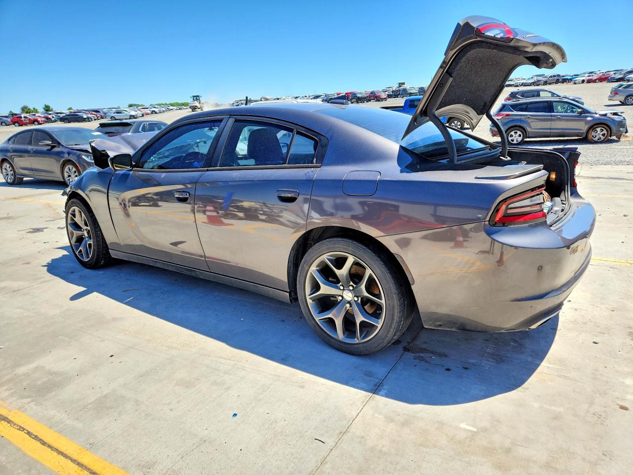 2015 Dodge Charger - Фото 2