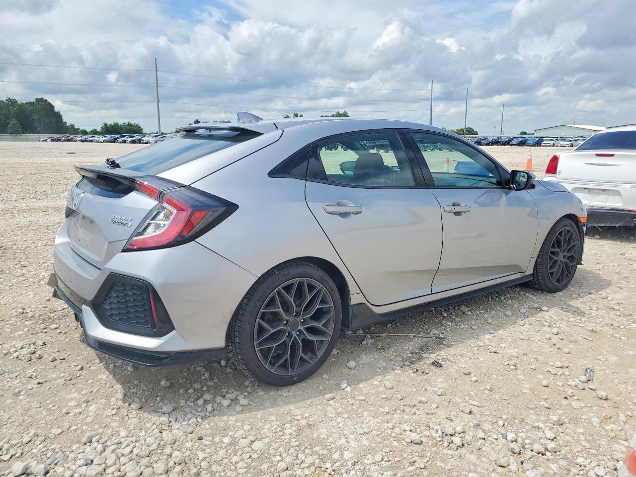 2018 Honda Civic Sport Touring - Фото 3