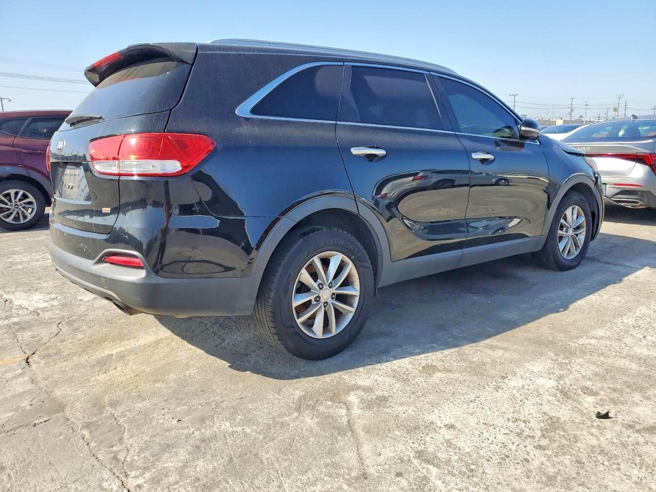 2016 Kia Sorento Lx - Image 3