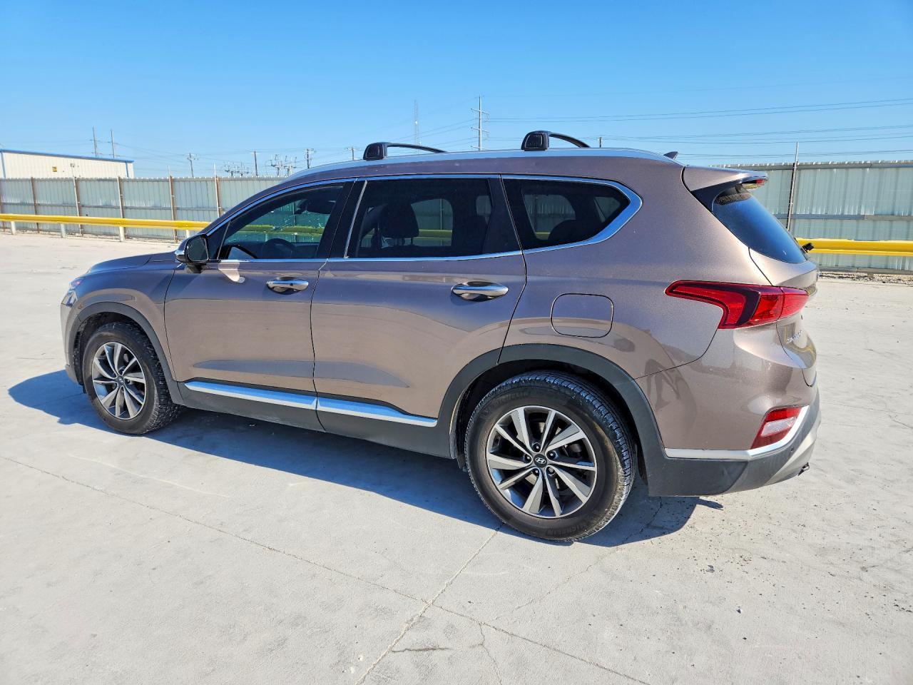 2020 Hyundai Santa Fe Sel - Image 2