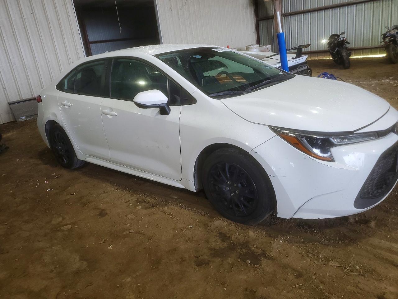 2021 Toyota Corolla Le - Image 4