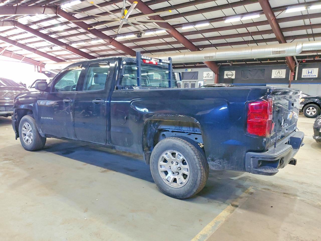 2015 Chevrolet Silverado C1500 - Фото 2