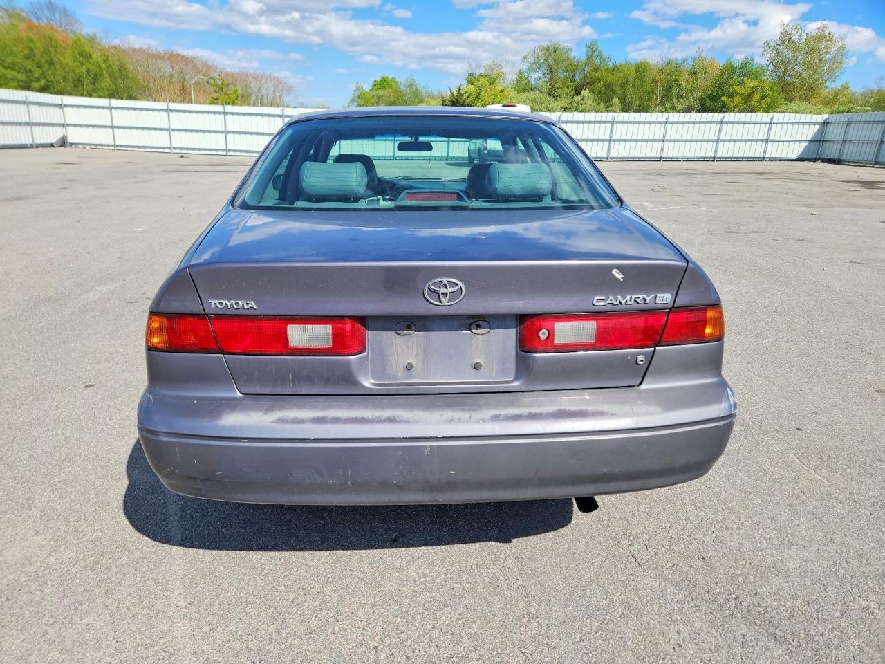 1998 Toyota Camry Xle V6 - Image 6