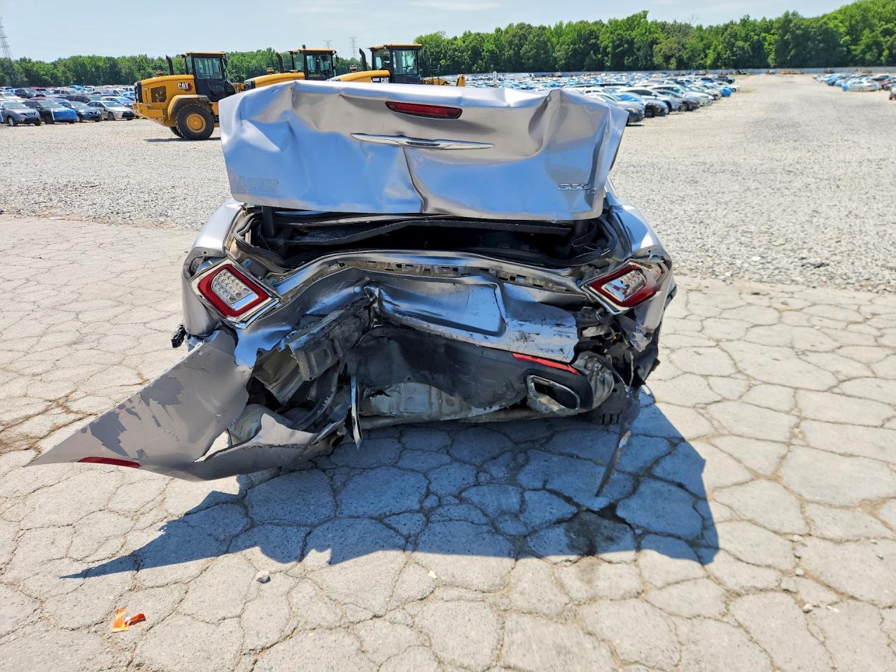 2016 Chrysler 300C - Фото 6