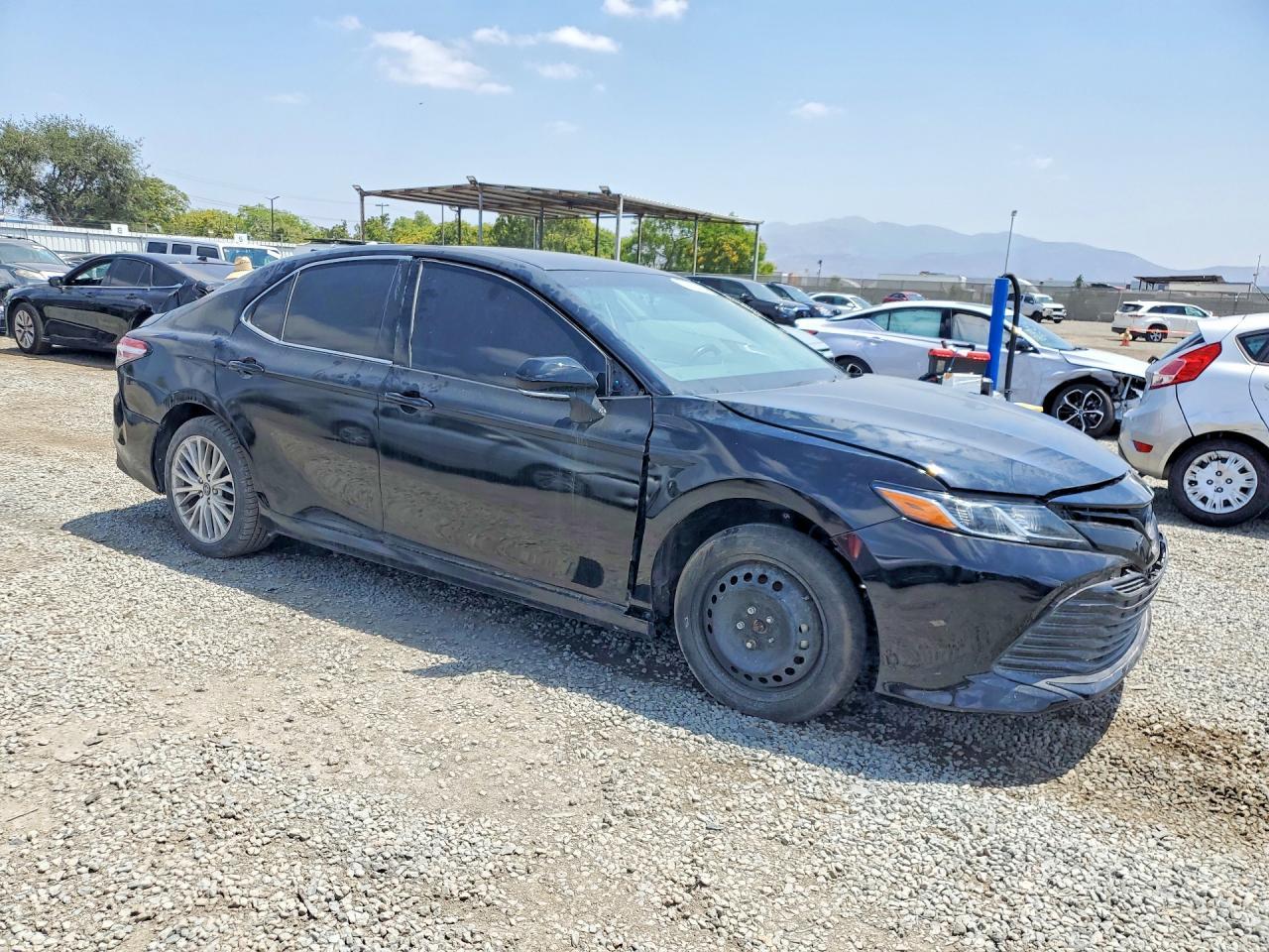 2019 Toyota Camry Hybrid Xle - Фото 4