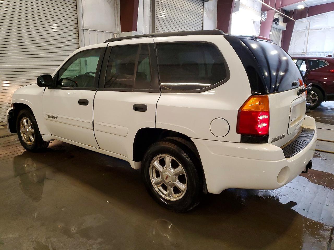 2004 GMC Envoy - Image 2