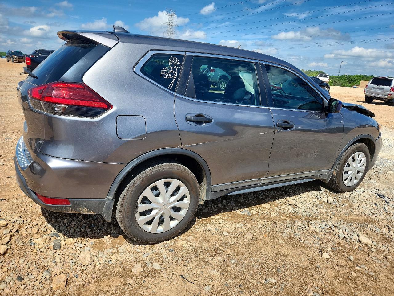 2017 Nissan Rogue S - Фото 3