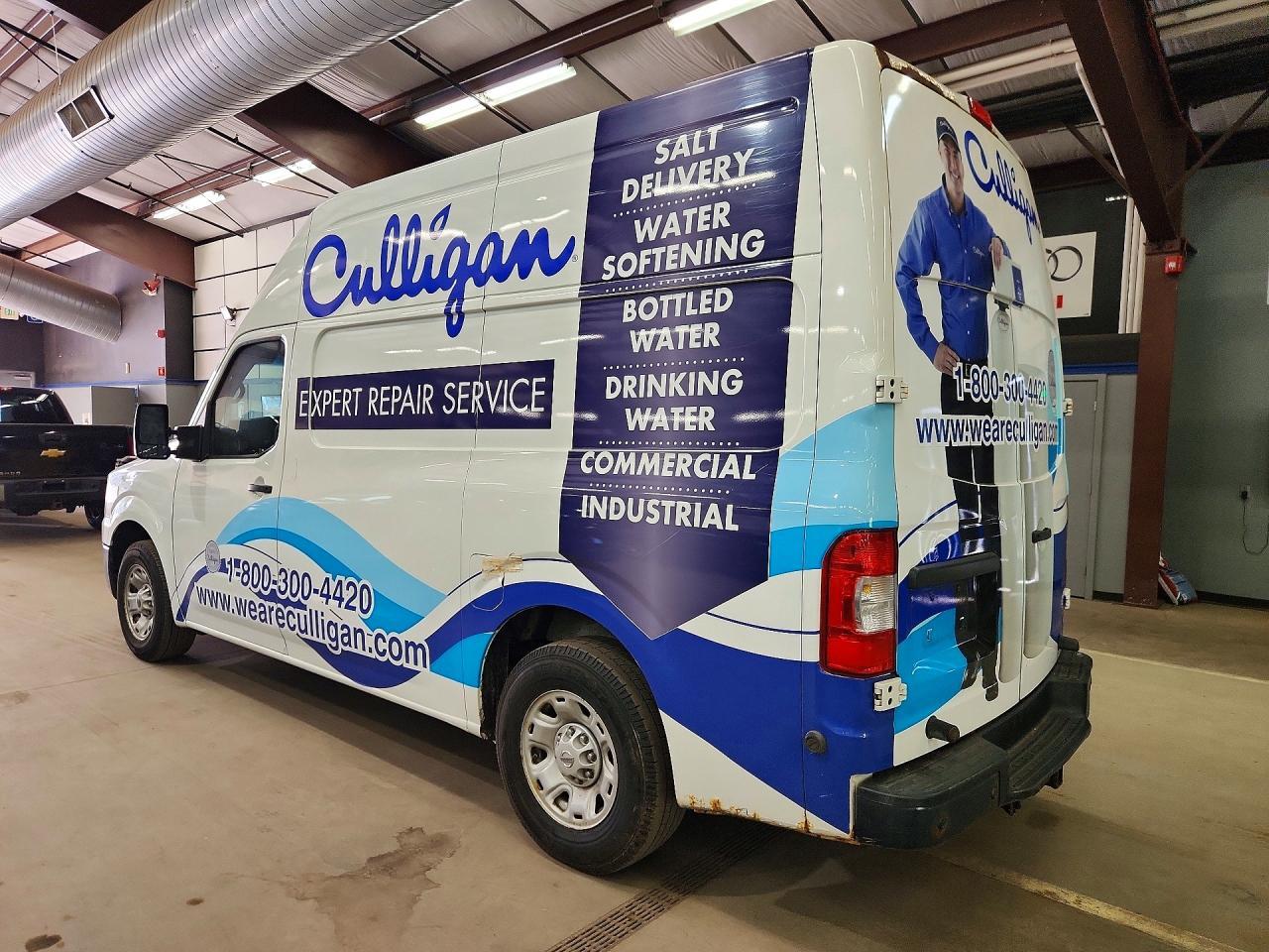 2016 Nissan Nv 2500 Hd Sv - Image 2