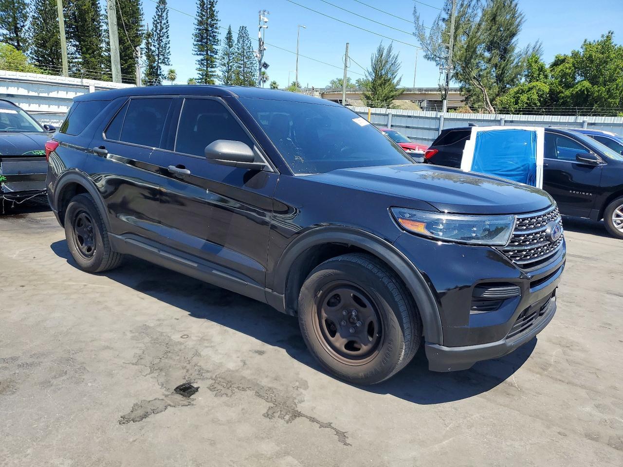 2022 Ford Explorer Police Interceptor - Фото 4