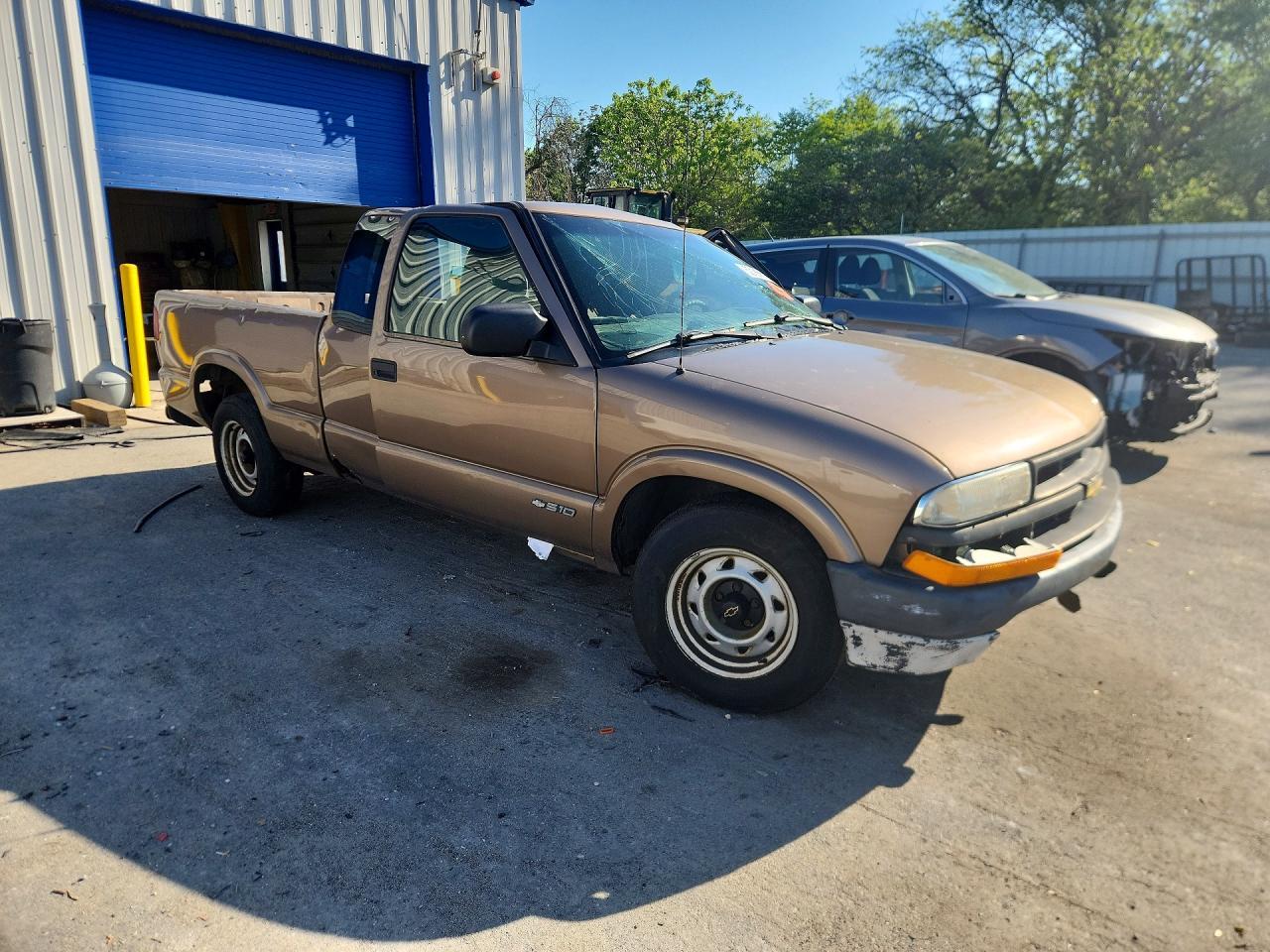 2002 Chevrolet S Truck S10 - Фото 4