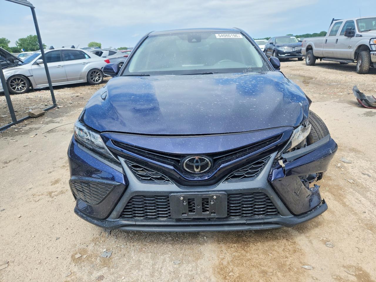 2022 Toyota Camry Se - Image 5